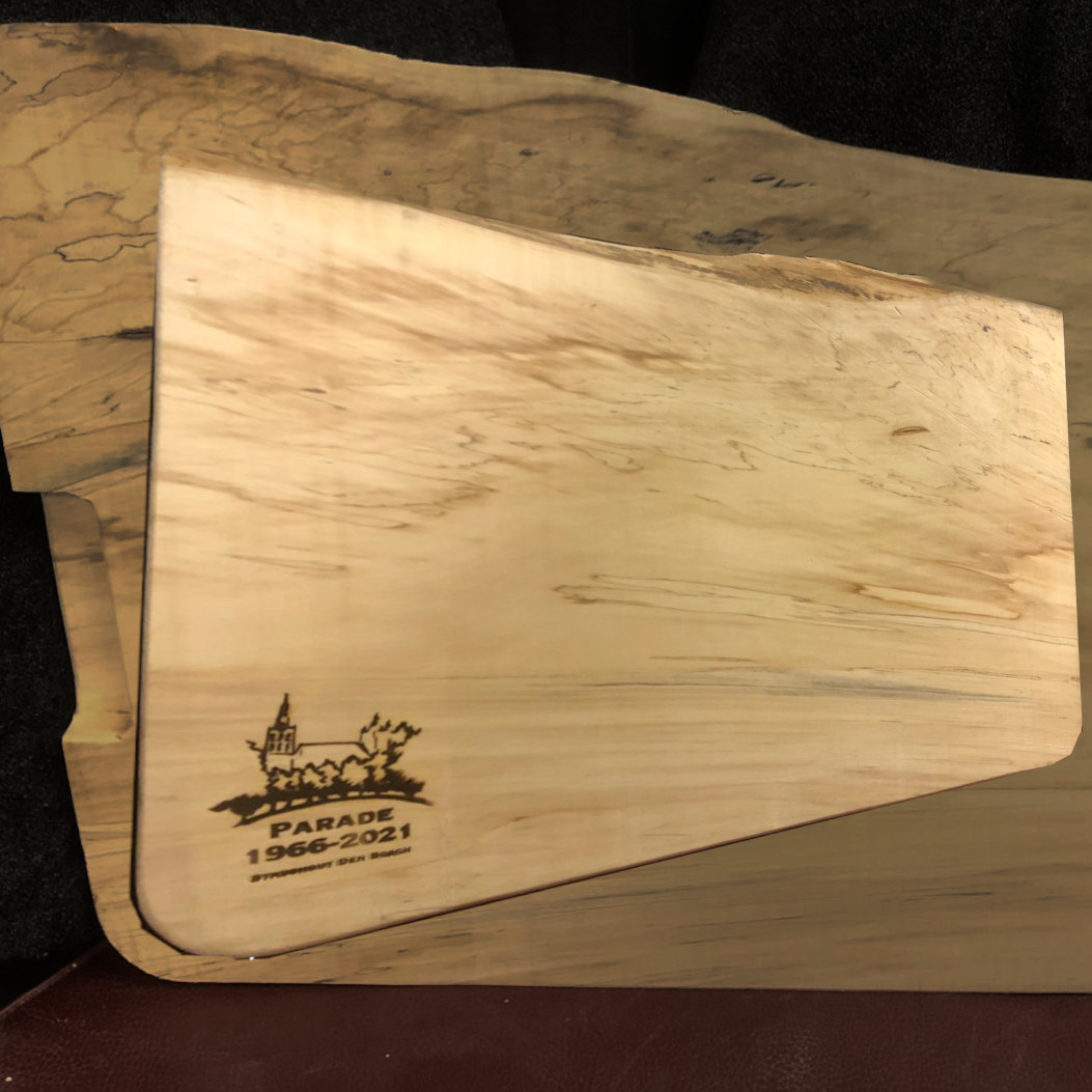 Borrelplank (paardenkastanje) ± 50x30x3cm €50